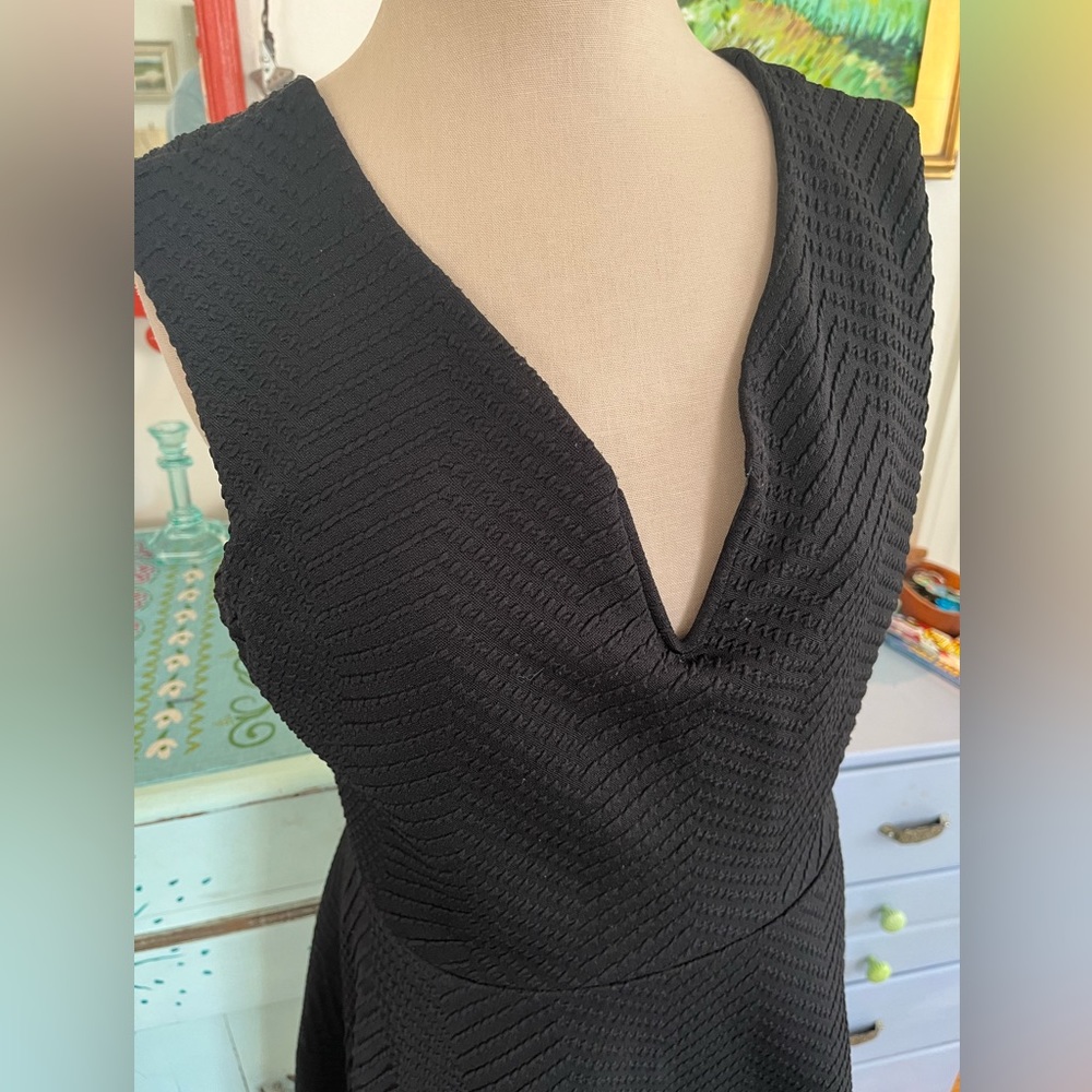 ESTAM Fit and Flare Dress L Black LBD Textured Polyester VGUC Free Shipping - Picture 3 of 5